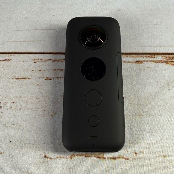 Insta360 ONE X 5.7K 360 Action Camera Black - Stabilized - Picture 4 of 4